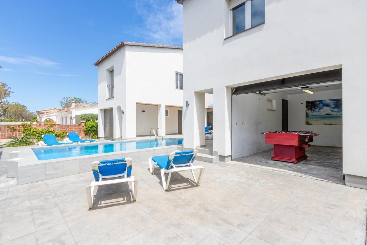 Goldhome - New House With Private Heated Pool, Parking, Wifi, Games Room Empuriabrava Extérieur photo