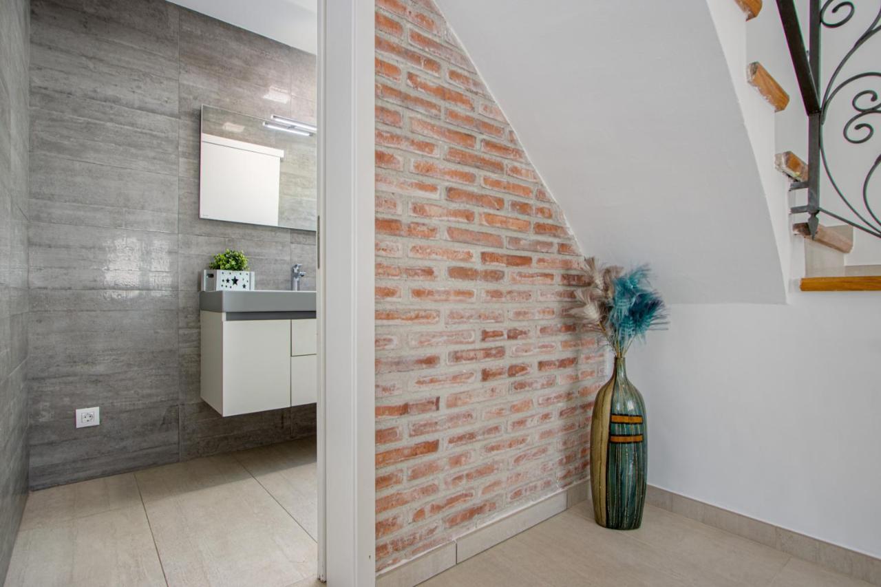 Goldhome - New House With Private Heated Pool, Parking, Wifi, Games Room Empuriabrava Extérieur photo