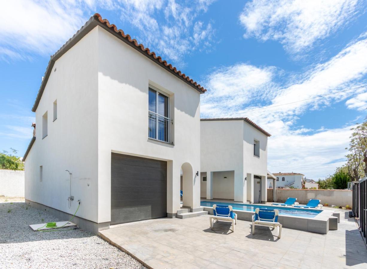 Goldhome - New House With Private Heated Pool, Parking, Wifi, Games Room Empuriabrava Extérieur photo