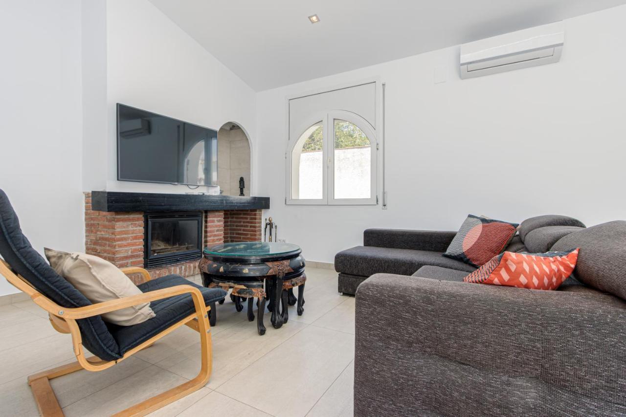 Goldhome - New House With Private Heated Pool, Parking, Wifi, Games Room Empuriabrava Extérieur photo
