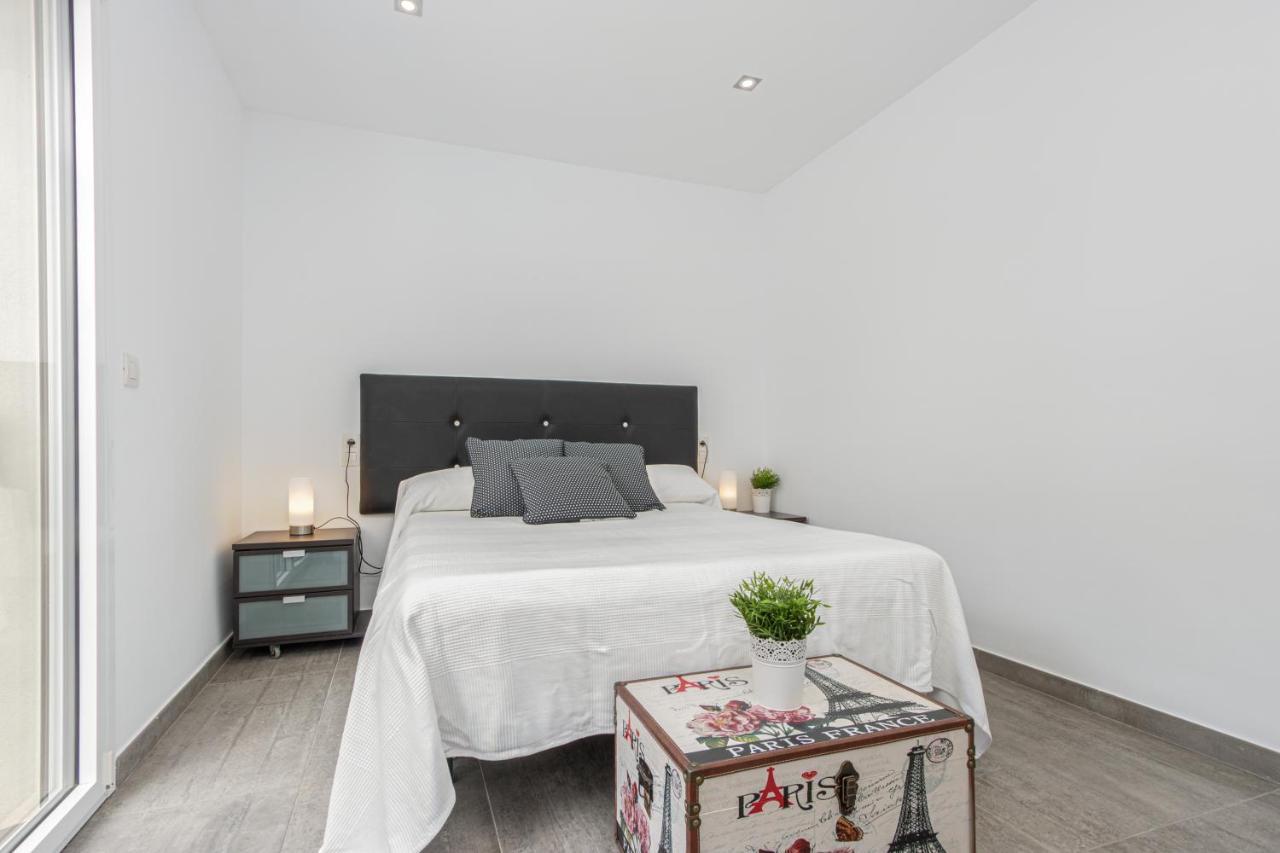 Goldhome - New House With Private Heated Pool, Parking, Wifi, Games Room Empuriabrava Extérieur photo