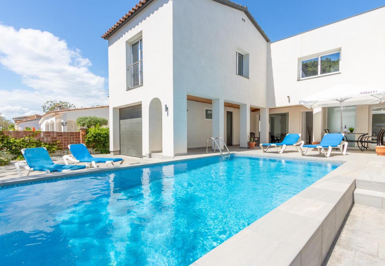 Goldhome - New House With Private Heated Pool, Parking, Wifi, Games Room Empuriabrava Extérieur photo