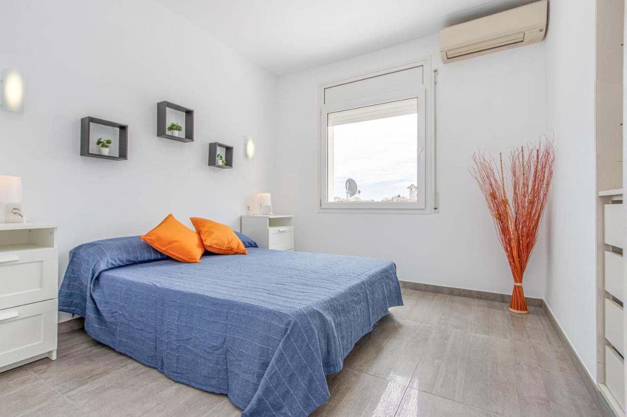 Goldhome - New House With Private Heated Pool, Parking, Wifi, Games Room Empuriabrava Extérieur photo