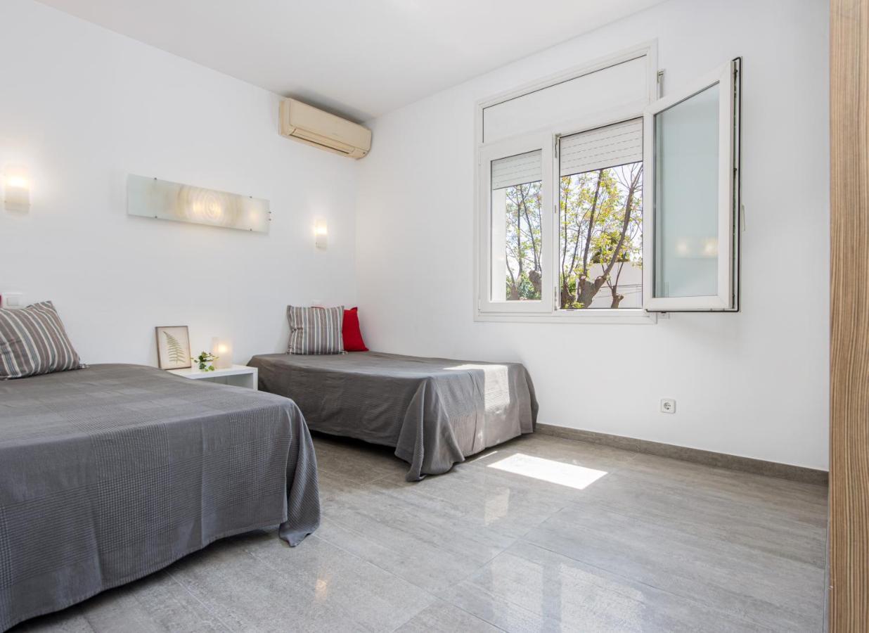 Goldhome - New House With Private Heated Pool, Parking, Wifi, Games Room Empuriabrava Extérieur photo