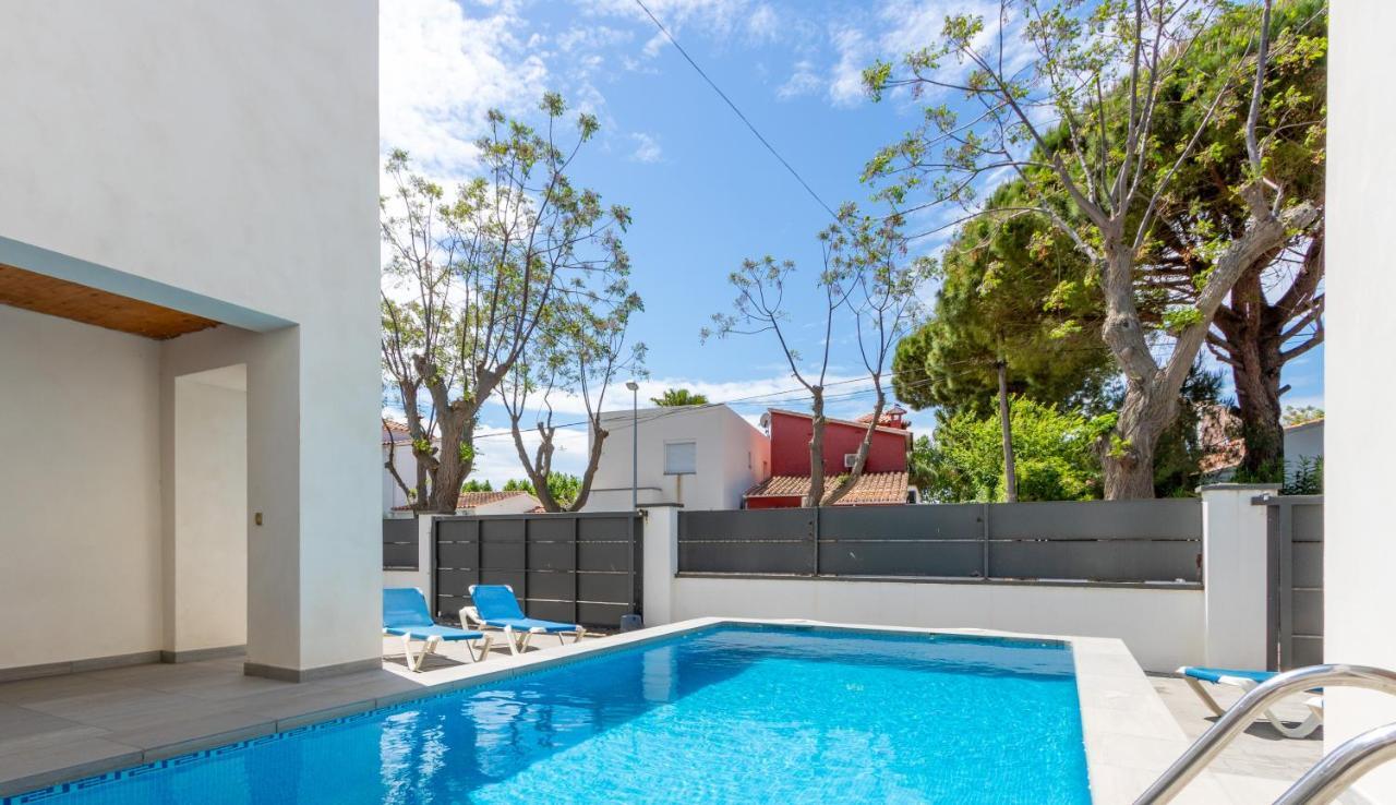 Goldhome - New House With Private Heated Pool, Parking, Wifi, Games Room Empuriabrava Extérieur photo