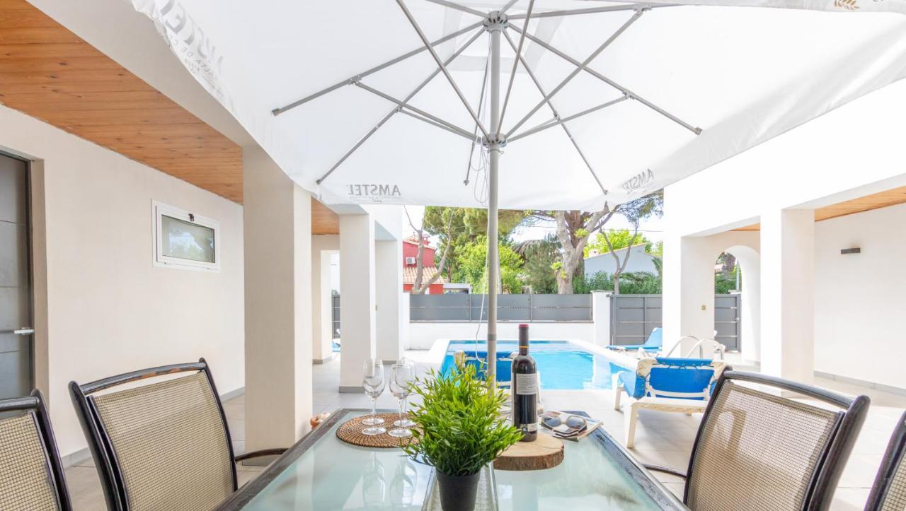 Goldhome - New House With Private Heated Pool, Parking, Wifi, Games Room Empuriabrava Extérieur photo